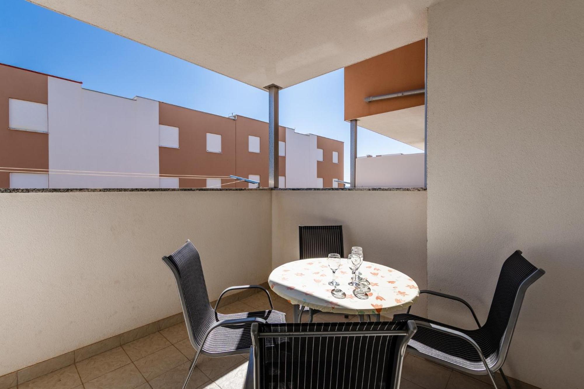 Apartment Village Nin Exterior photo